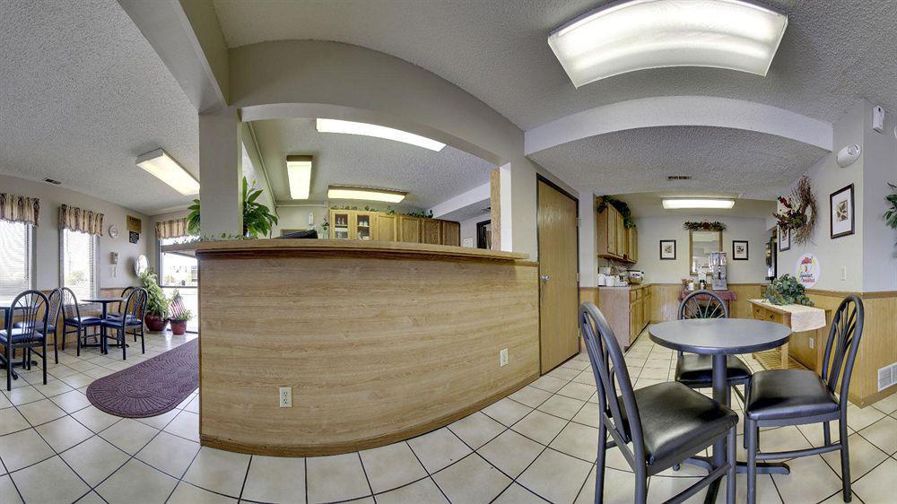 Мотель Super 8 By Wyndham Moberly Mo Экстерьер фото